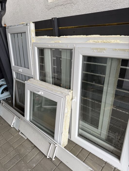 OCAZIE doar astazi !! Geamuri termopan + pervaz tabla + 4 Rulouri Aluminiu