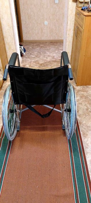 Инвалидное кресло/коляска