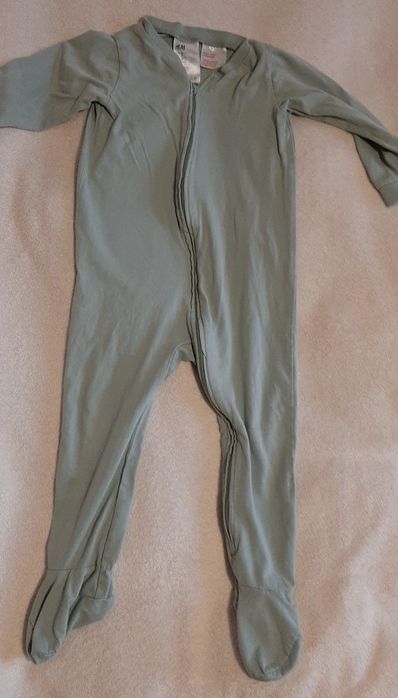 Set 3 salopete nr 92 Disney si H&M =  46 lei