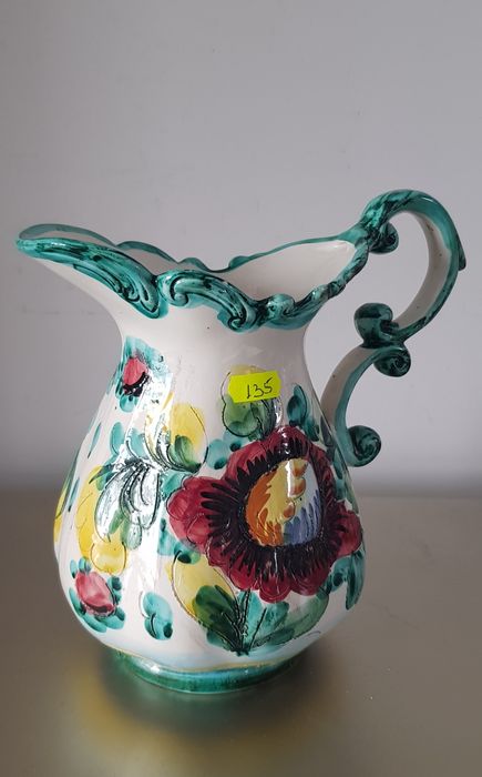 Carafe /Căni vechi din ceramică italiană glazurata