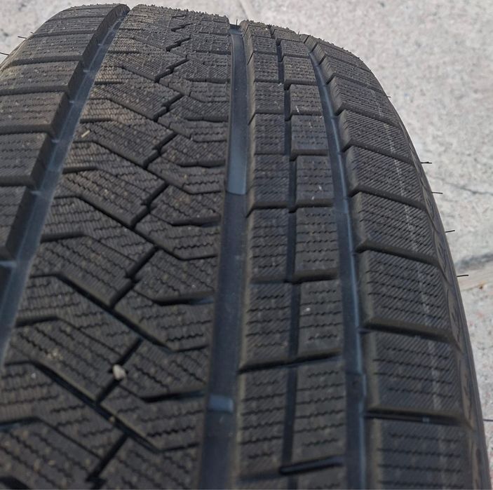 Шины новые комплект 4 штуки