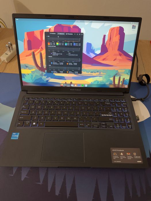 Laptop ASUS VivoBook 15 i3 / 8GB RAM / SSD 500GB – aproape nou