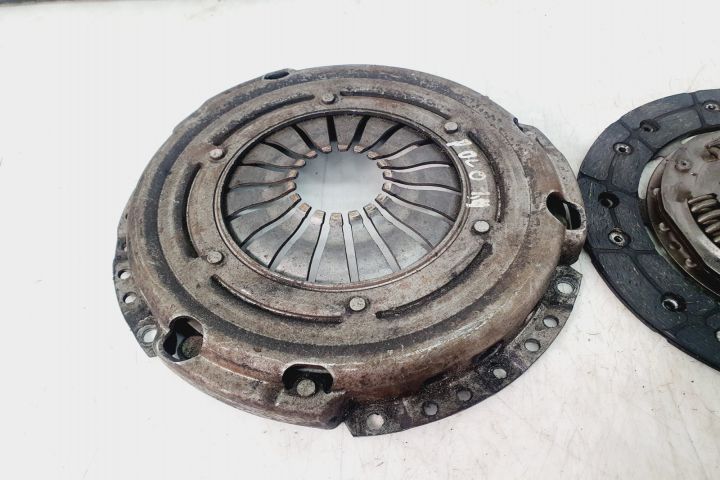 Kit ambreiaj volanta masa simpla 1.4 1.6 benzina aua blf r030105271d Volkswagen VW Golf 5 seria