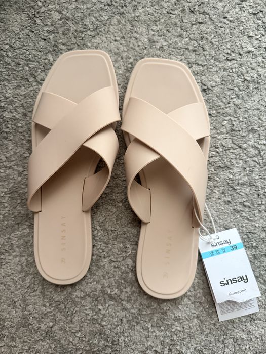 Papuci noi Sinsay