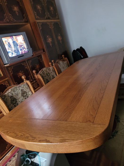 Masa cu scaune din lemn masiv