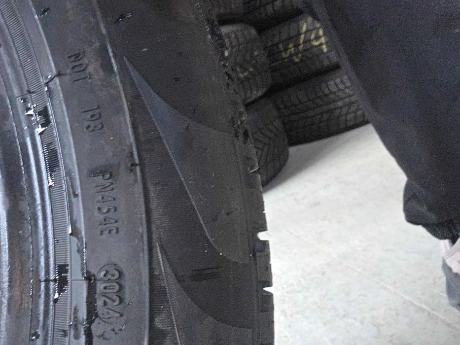 285/45R20 Pireli Всесезони  Нови Гуми