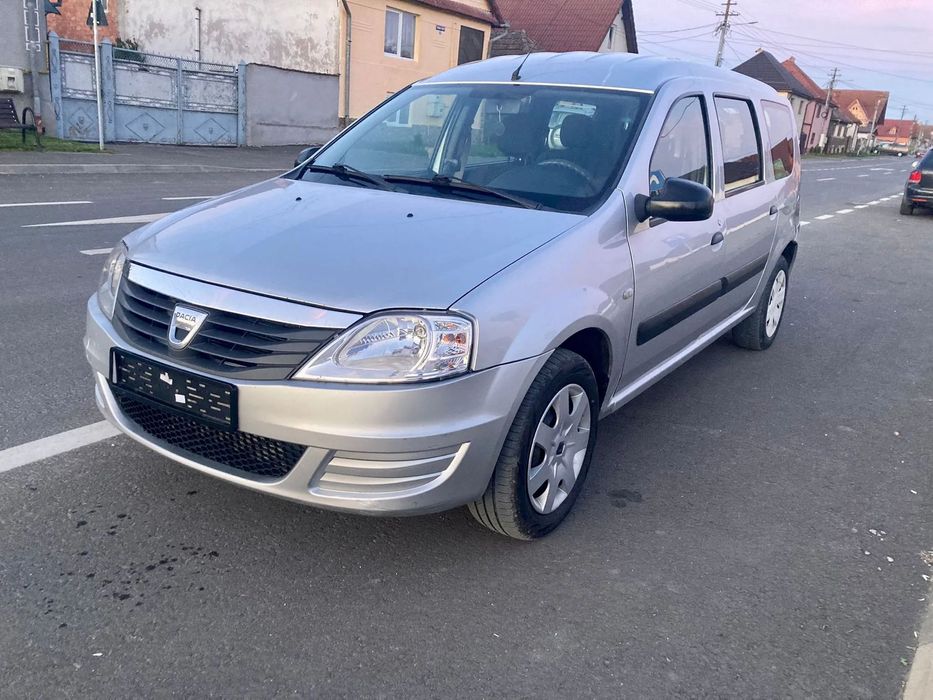 Dacia Logan Vînd Dacia Logan MCV An fabricație 2012 motor 1.5 dci euro 5
