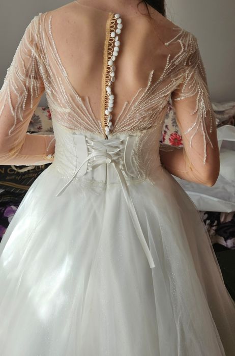 Rochie Mireasă cu Sclipici + Voal + 2 crinoline Nemodificată