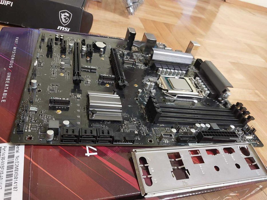 Intel Core i9 10900KF + AsRock H570 Phantom Gaming 4