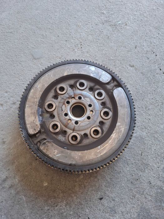 Демпферен маховик за форд фокус 1.6tdci