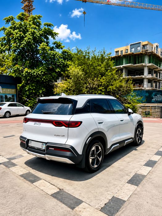 Официальный BYD Yuan Up 2025 года.