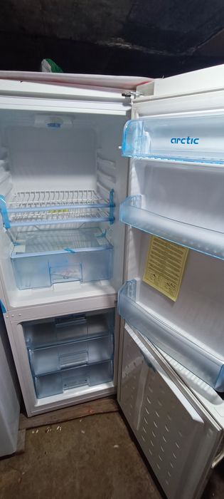 Vând frigider artic nou