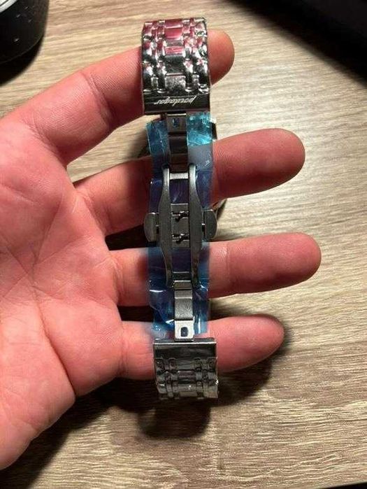 Стилен часовник чисто нов