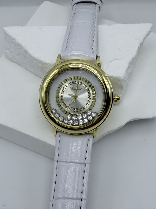Женские золотые часы Chopard