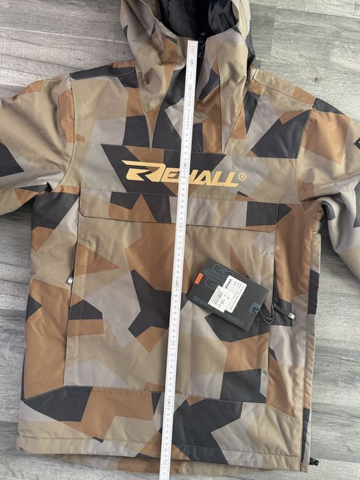 Vand geaca Rehall noua!!!