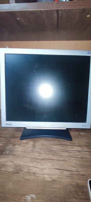 Benx compuyetr srochni sotilad