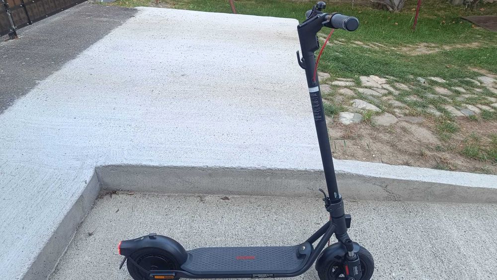 Trotineta electrica Ninebot F2 ProII 900W aproape noua garantie 2 ani