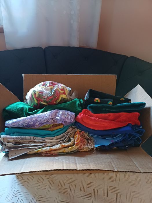 Отдам даром обрезки материалов