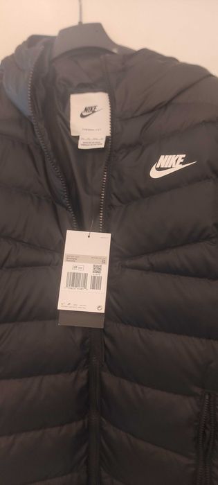 Нова парка Nike размер XS