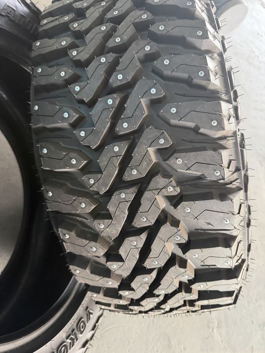 Резина 12.5х33 r 20 шипованное.
