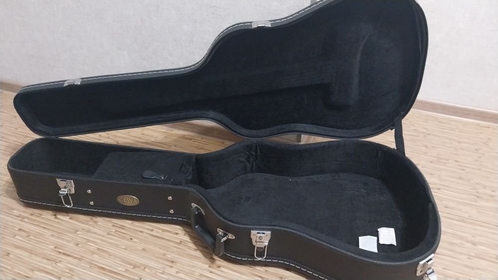 Футляр для гитары