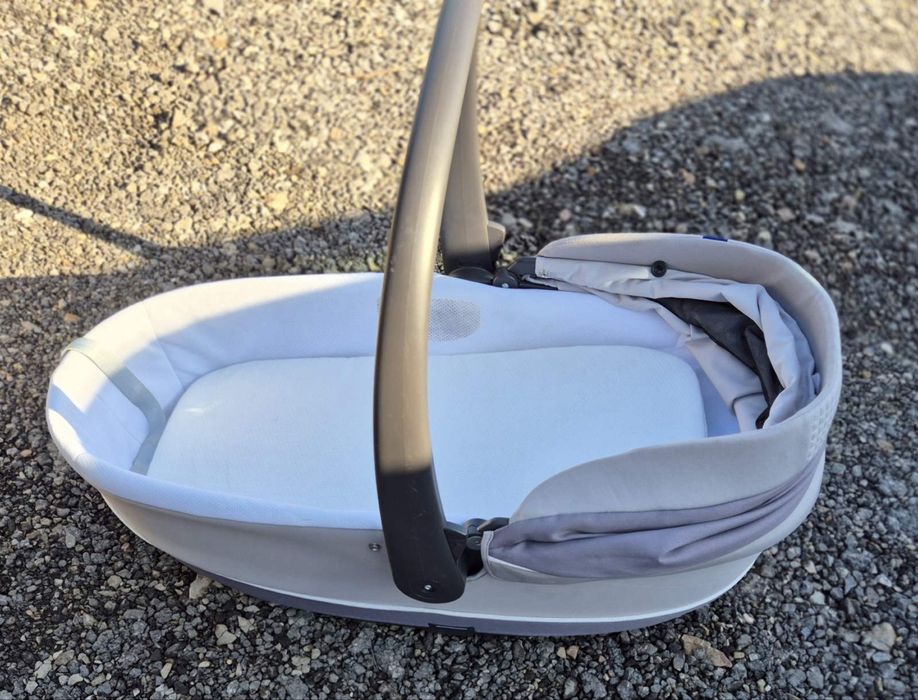 Кош за новородено Чико Chicco