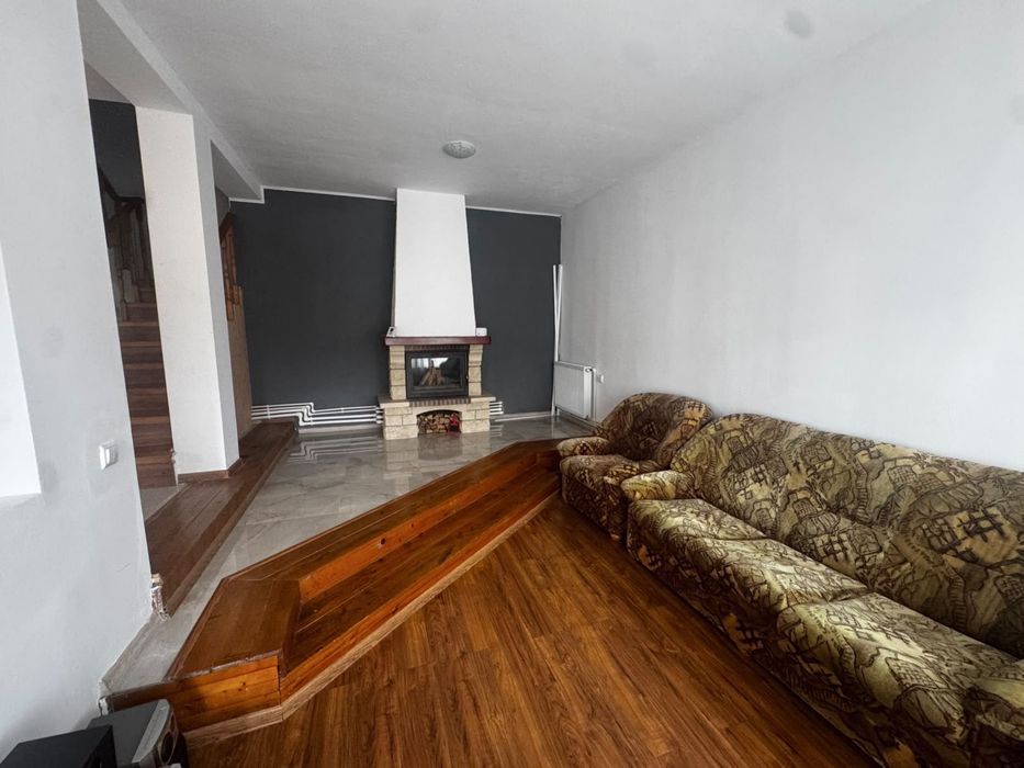 Casa de vanzare in Cheia-ideala pentru locuit sau vacanta