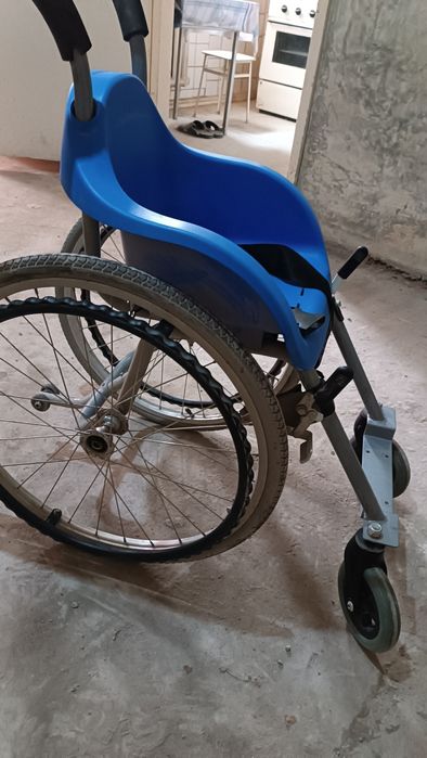 Б/у инвалидная коляск