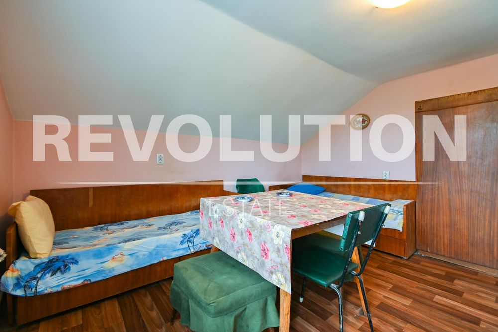 Етаж от къща в ж.к. Горна Баня.