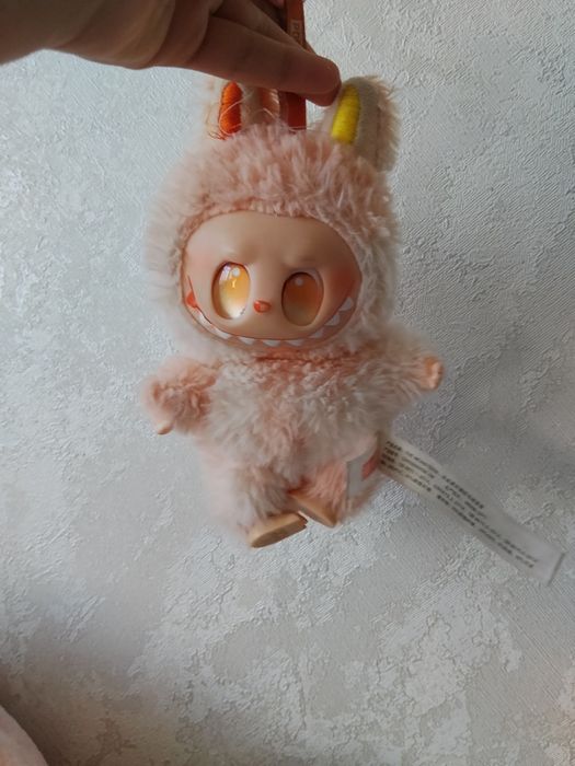 Лабубу    брелок