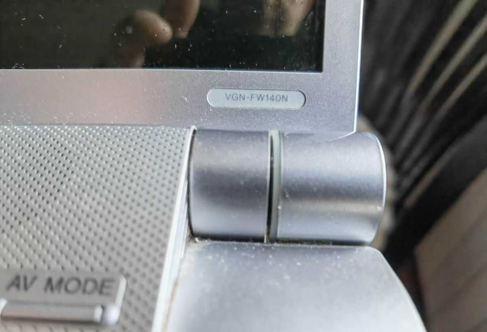 Продавам лаптоп Sony-VGN-FW140N