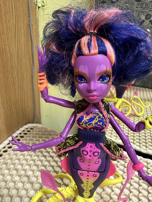 Продам куклу  монстр хай!