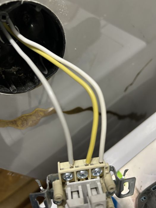 Сам на себя работаю Услуги электрика опыт работы