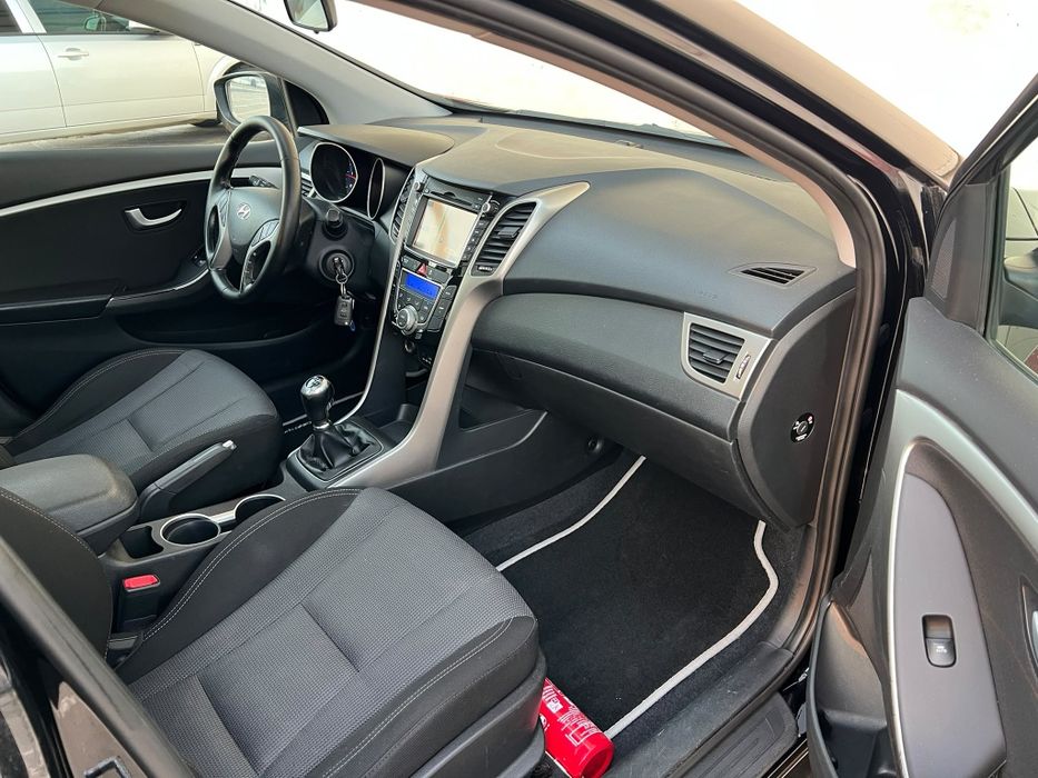 Hyundai I30/ 2015 /Panorama/Navi/Camera/