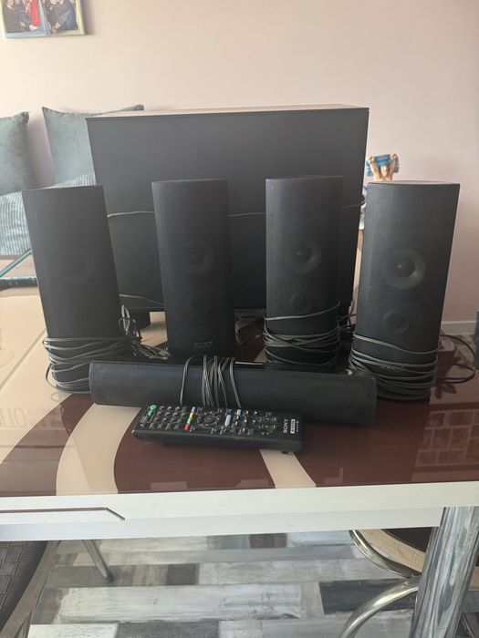 Система за домашно кино Sony BDV-N590 (Тонколони 5.1, дистанционно + ресивър за ремонт/части)
