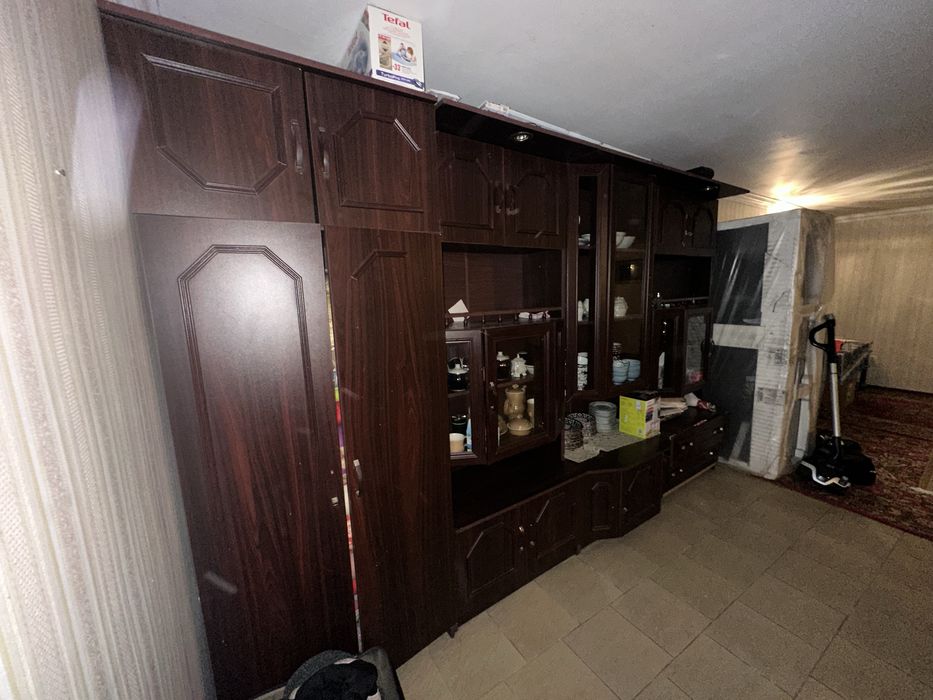 Продам шкаф стенка для посуды