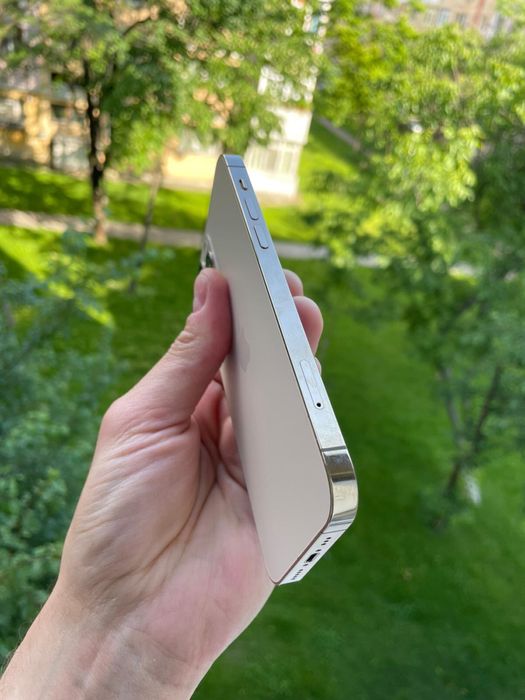 • Iphone  12 Pro • 512gb •