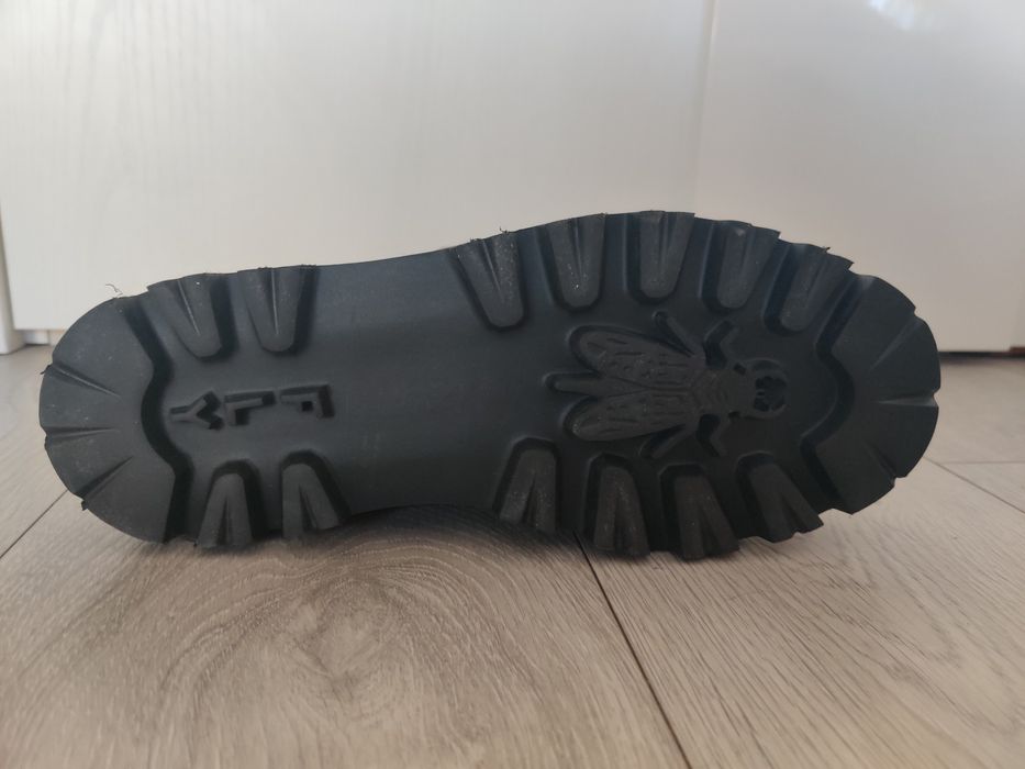 Ghete Fly London deosebite, mărimea 42