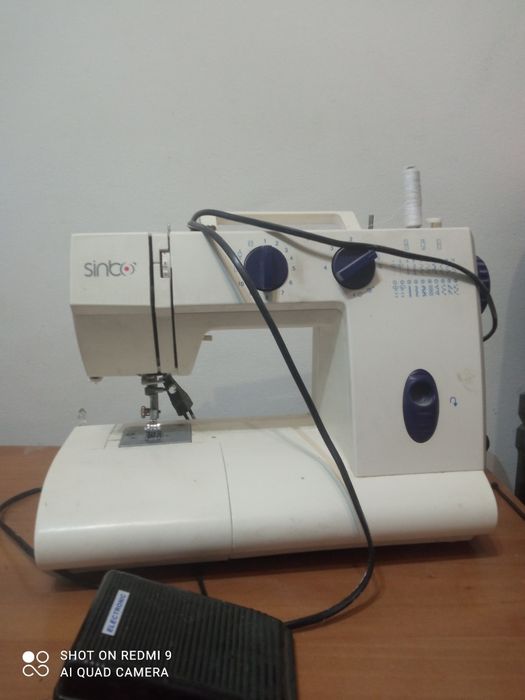 Продам швейную машинку