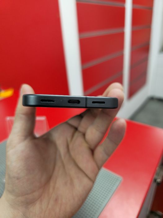 Google Pixel 10 128GB / 12GB