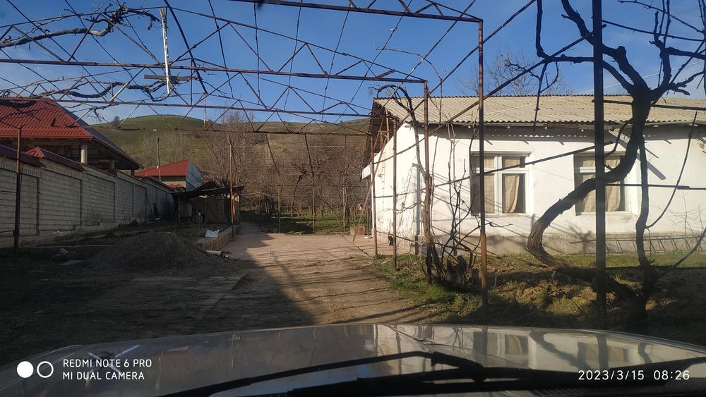 25сотихлик Уй сотилади. Коромозор кишлогида. АГМК лагерини ёнида.