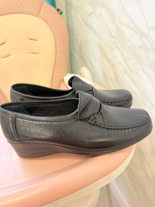 Новые кожаные туфли 38 р
