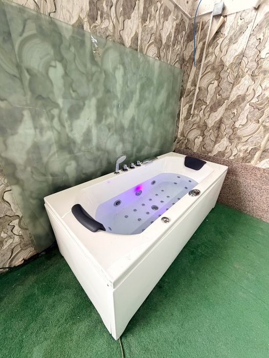*Spa* Хидромасажна Вана -Джакузи за Двама с Подгрев до 45°  1.69x0.74