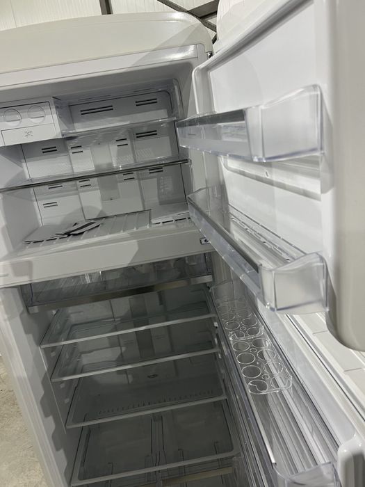 Хладилник с камера 412Л - SMEG FAB50RWH