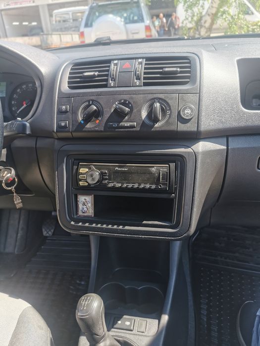 Shkoda Fabia 1.2 бензин/газ купувана от официален представител за БГ