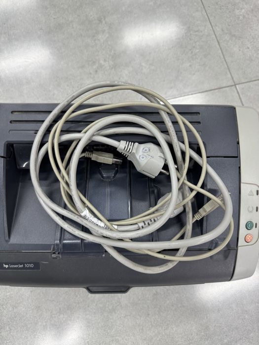 Принтор HP LaserJet 1010