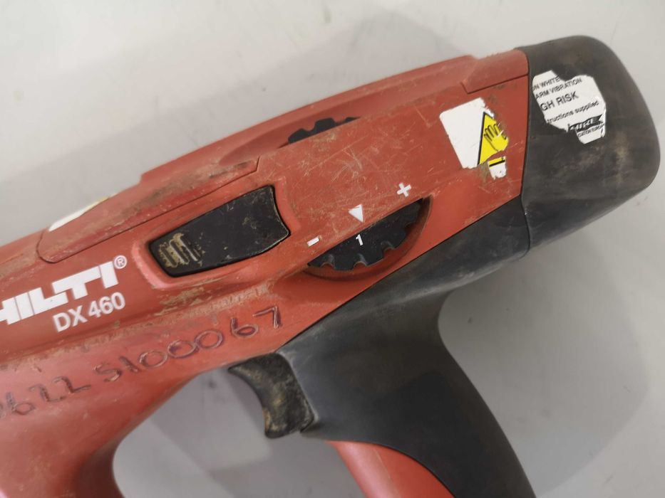 Пистолет за пирони - Hilti DX460