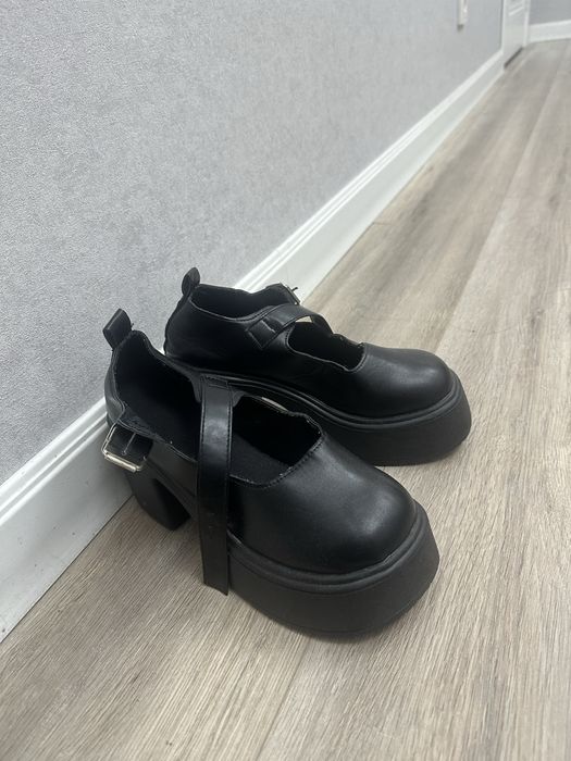 Новые туфли в стиле мери джейн 37 размер