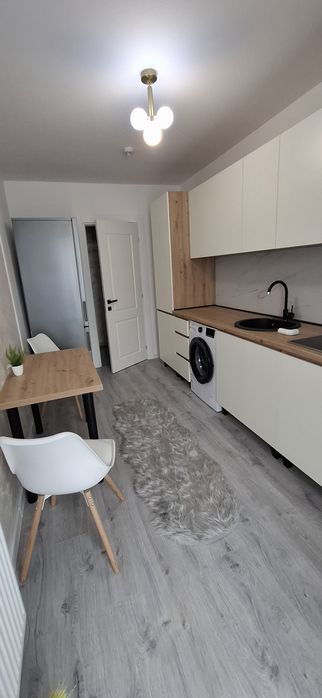 Chirie apart.  2  camere n complex  bloc nou   Poitier Towers