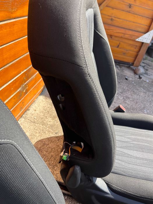 Предни седалки Peugeot Пежо 301 Citroen Ситроен C-Elysee pejo citroen